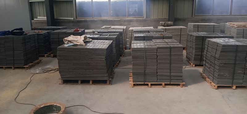 高鐵客運(yùn)電纜槽蓋板的制作