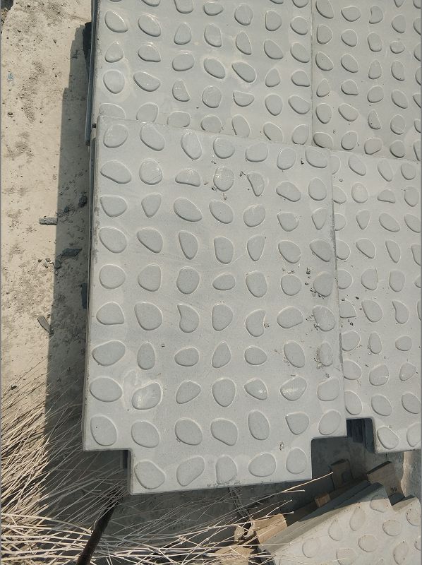 RPC電纜溝蓋板的修復